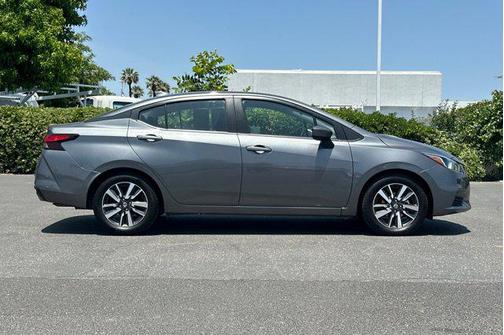 2021 Nissan Versa 1.6 SV