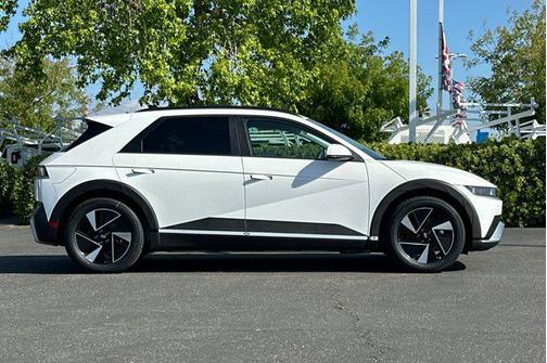 2025 Hyundai IONIQ 5 SEL