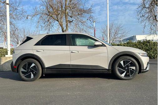 2026 Hyundai IONIQ 5 SE