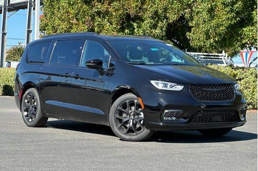 2026 Chrysler Pacifica Limited
