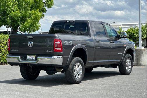 2020 RAM 2500 Laramie Crew Cab 4X4 6'4' Box