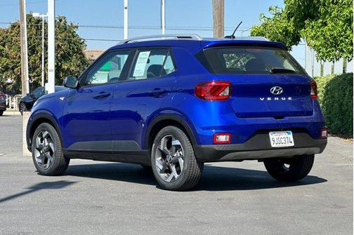 2024 Hyundai VENUE SEL