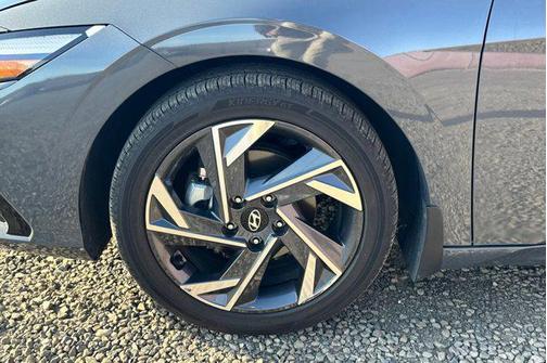 Ecotronic Gray 2025 Hyundai ELANTRA SEL