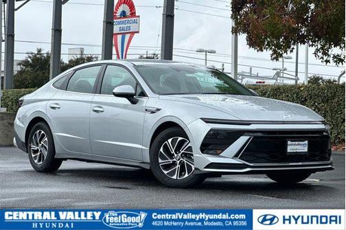 2026 Hyundai SONATA Hybrid Base