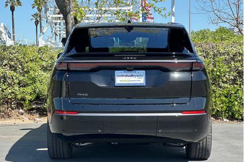 2025 Jeep Wagoneer S Launch Edition