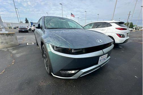 Digital Teal 2023 Hyundai IONIQ 5 SE