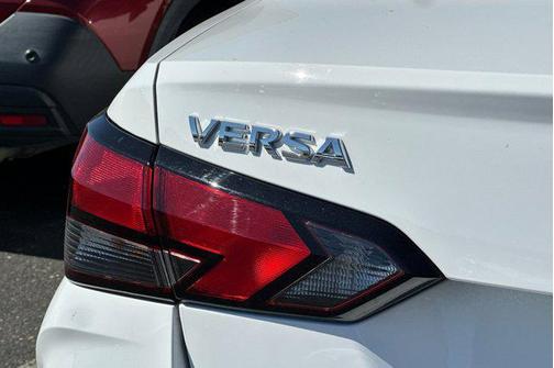 2023 Nissan Versa 1.6 S