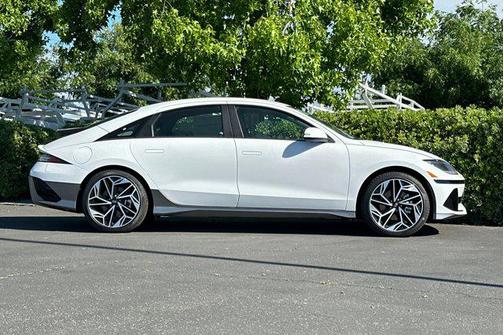 2025 Hyundai IONIQ 6 SEL