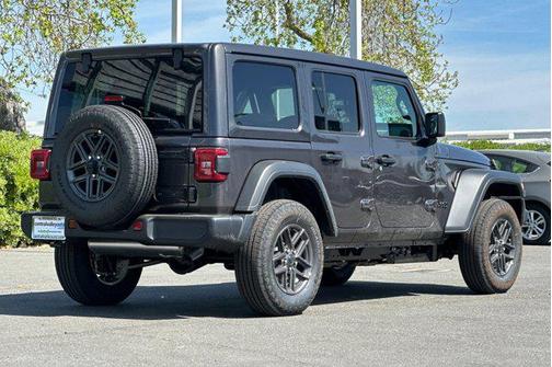 Granite Crystal Metallic Clearcoat 2026 Jeep Wrangler Sport S