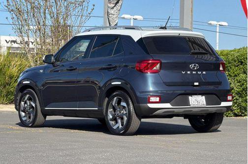 2025 Hyundai VENUE Limited