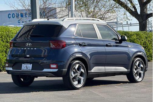 2025 Hyundai VENUE Limited