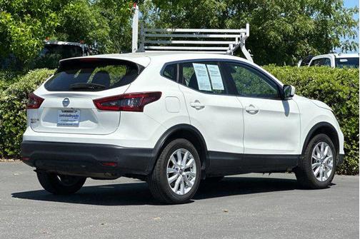 2022 Nissan Rogue Sport S