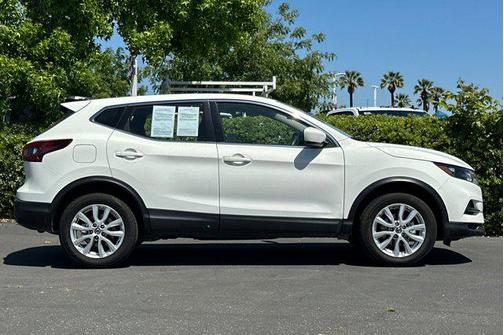 2022 Nissan Rogue Sport S