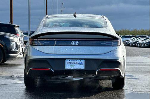 2026 Hyundai SONATA SE