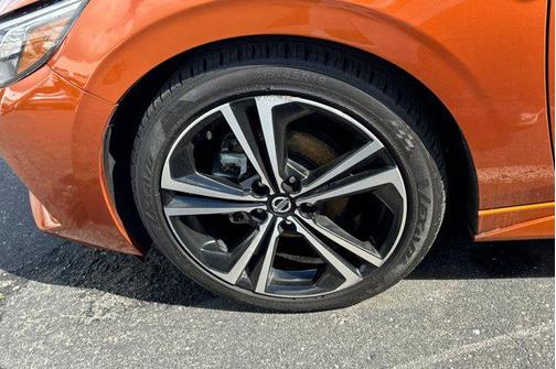 Monarch Orange Metallic/Super Black 2023 Nissan Sentra SR