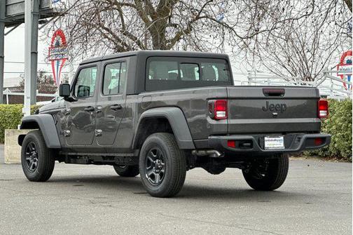 2026 Jeep Gladiator Sport
