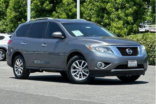2015 Nissan Pathfinder SV