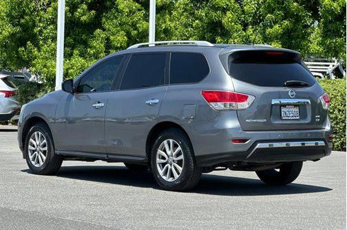 2015 Nissan Pathfinder SV