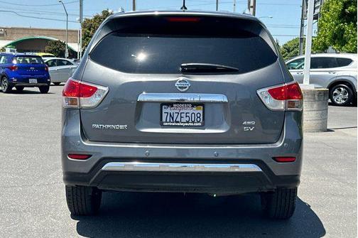 2015 Nissan Pathfinder SV
