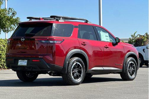 2025 Nissan Pathfinder Rock Creek 4WD