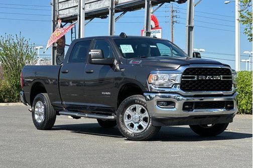 2024 RAM 2500 Big Horn Crew Cab 4x4 6'4' Box