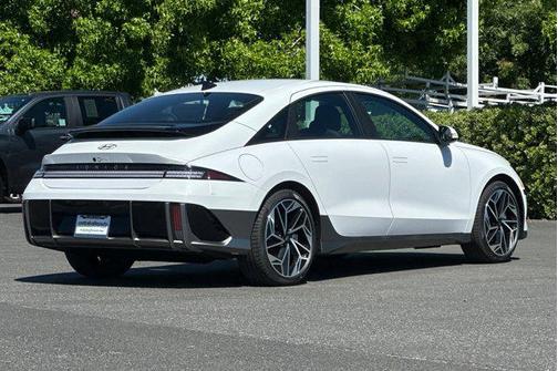 2025 Hyundai IONIQ 6 SEL