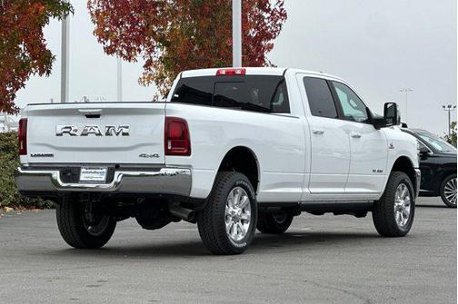 2026 RAM 3500 Laramie Crew Cab 4x4 8' Box