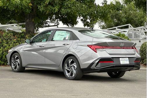 2025 Hyundai ELANTRA HEV Limited