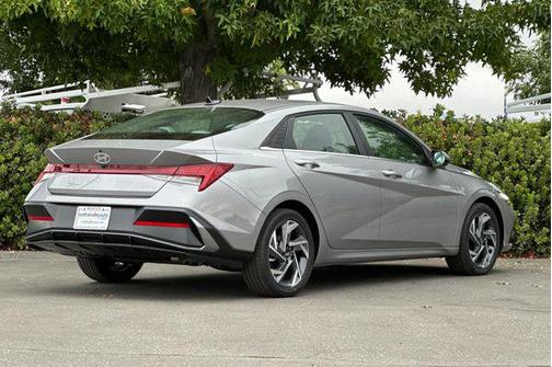 2025 Hyundai ELANTRA HEV Limited