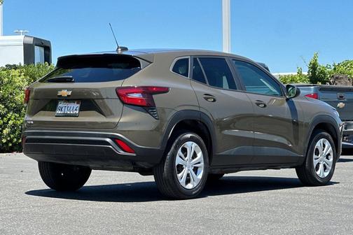 Harvest Bronze Metallic 2024 Chevrolet Trax LS