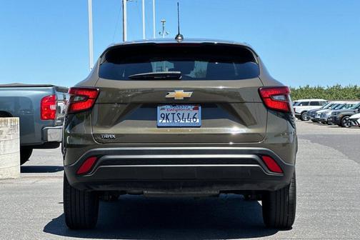 Harvest Bronze Metallic 2024 Chevrolet Trax LS