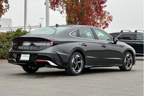 2026 Hyundai SONATA SEL