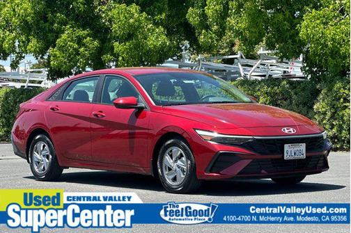 2024 Hyundai ELANTRA SE