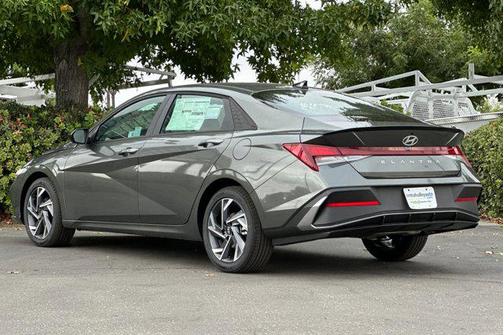 2025 Hyundai ELANTRA Sport