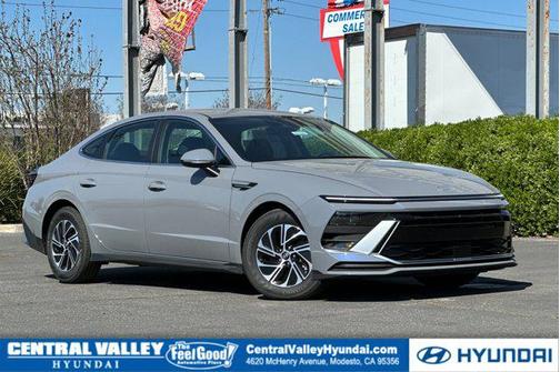 2026 Hyundai SONATA Hybrid Base