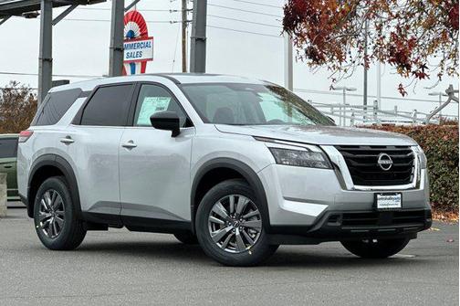 2025 Nissan Pathfinder S FWD