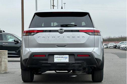 2025 Nissan Pathfinder S FWD