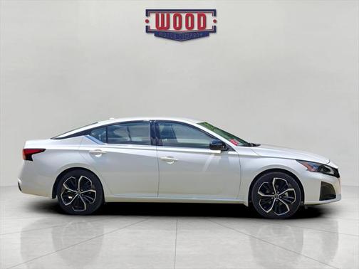 2024 Nissan Altima SR FWD