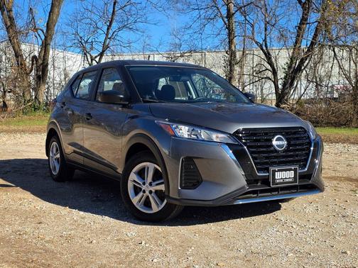 2025 Nissan Kicks S