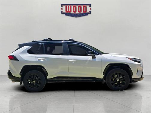 2024 Toyota RAV4 Hybrid SE