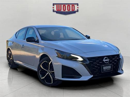 2025 Nissan Altima SR FWD