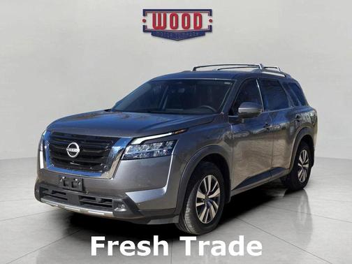 2023 Nissan Pathfinder SL 4WD