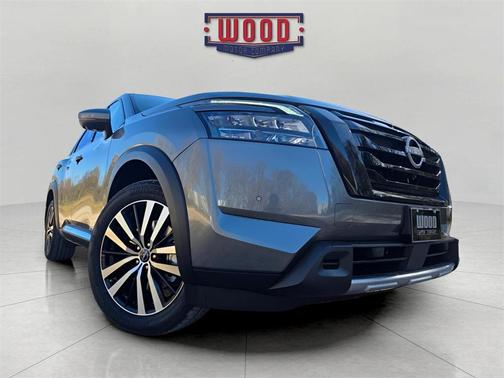 2025 Nissan Pathfinder Platinum 4WD