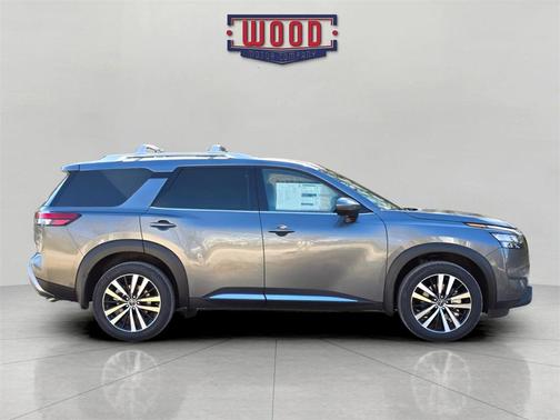 2025 Nissan Pathfinder Platinum 4WD