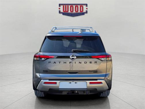 2025 Nissan Pathfinder Platinum 4WD