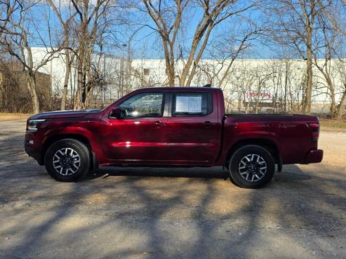 2024 Nissan Frontier SL