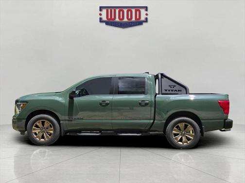 2024 Nissan Titan SV