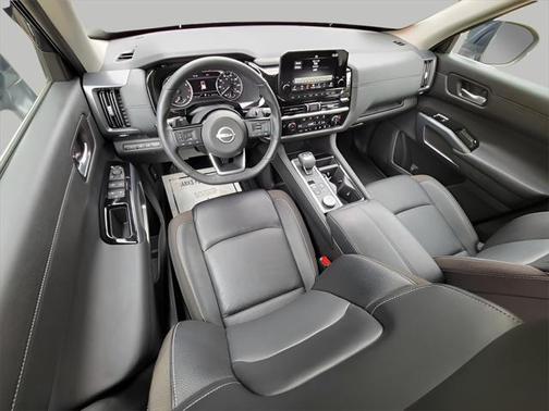 2024 Nissan Pathfinder SL 4WD