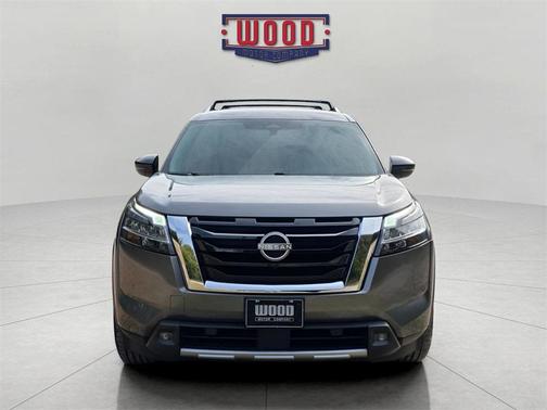 2022 Nissan Pathfinder SL 4WD