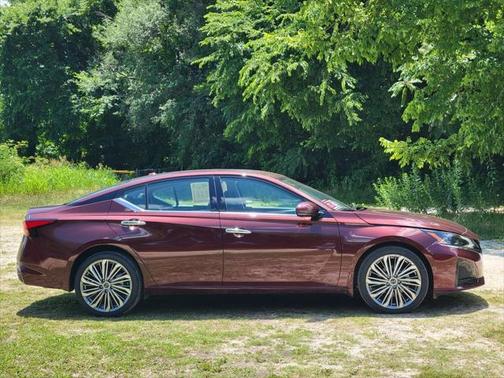 2024 Nissan Altima 2.5 SL
